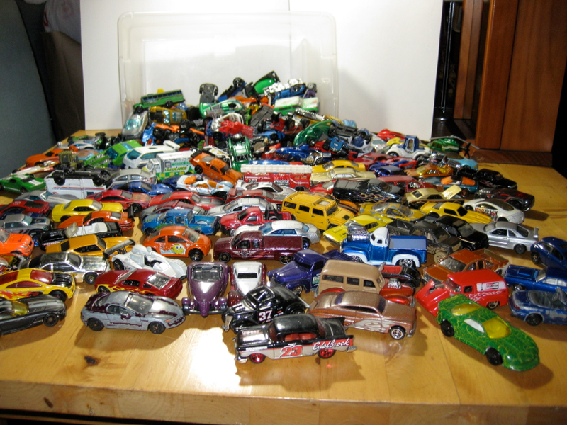 Illustration for article titled Hi, my name is Mr Albee and I'm a diecast addict.